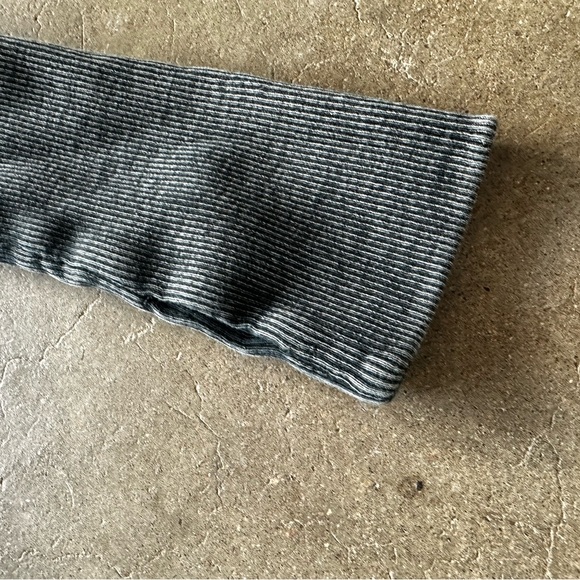 Mac and Me V Neck Waffle Top - Picture 3 of 4